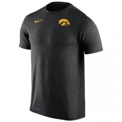 NCAA Men T Shirt 198